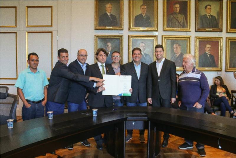 Vereador Júnior Gurtat garante ambulância para Laranjeiras do Sul